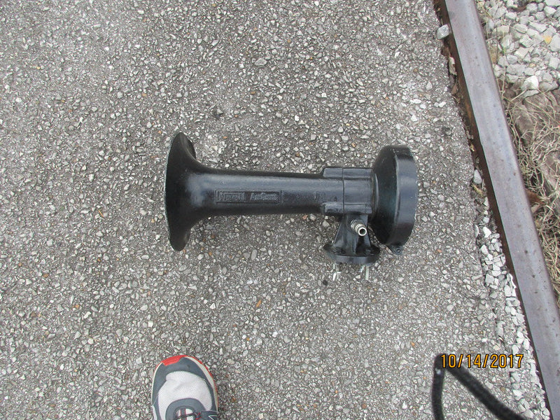 How to Make a Train Horn Quieter for Neighborhood Use (Soft-Tone Options)